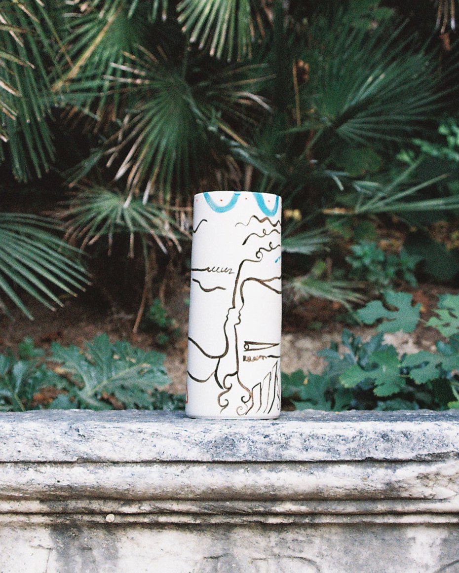 THE KISS - CERAMIC VASE