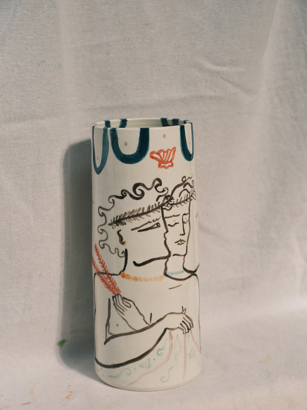 SUNSET HUG - CERAMIC VASE